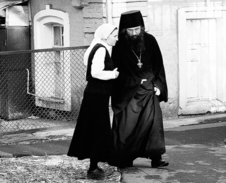 "Послушайте..."