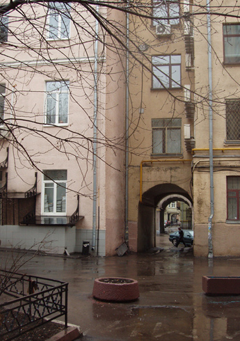 один московский дворик