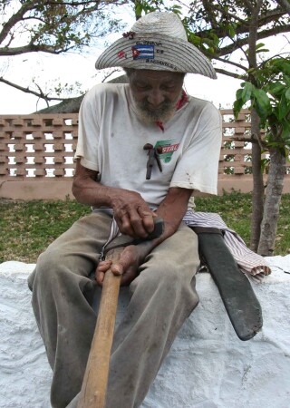 Наточу я свой топор...