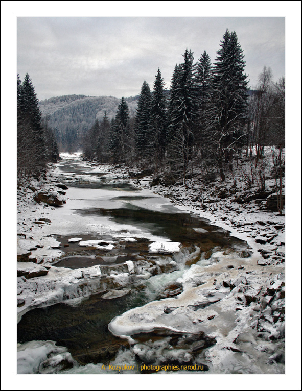 Зимняя река