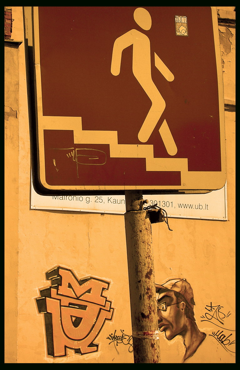 &gt;&gt;&gt;easy going&lt;&lt;&lt;