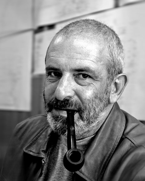 Опер в отставке.