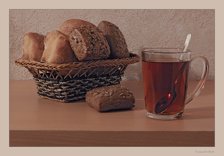 Чай с булочками