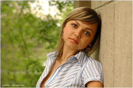 Ronya...