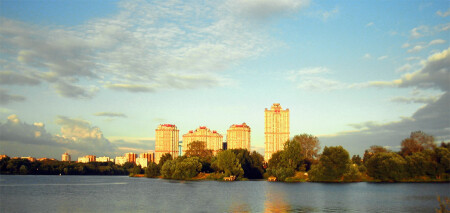 И солнце улыбалось им