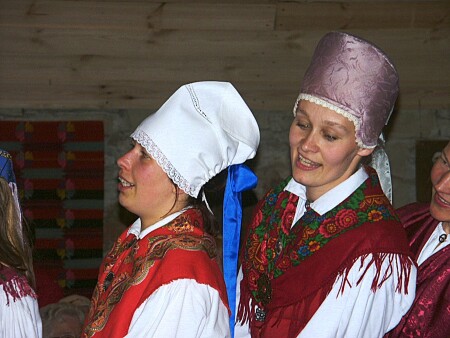 В хороводе