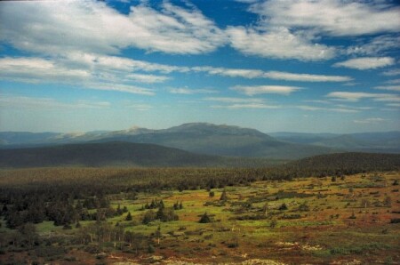 Вид с хребта Чувальский камень