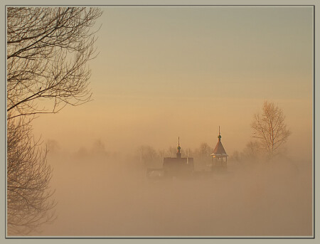 Храм за туманом