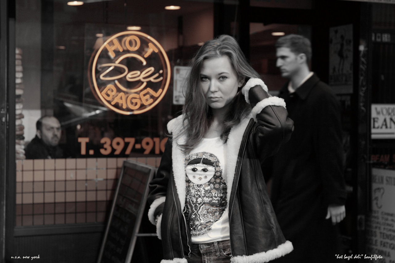 &quot;HOT BAGEL DELI&quot; NEW YORK