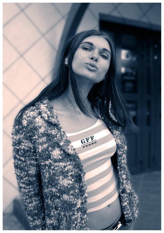 ...kiss me quickly...