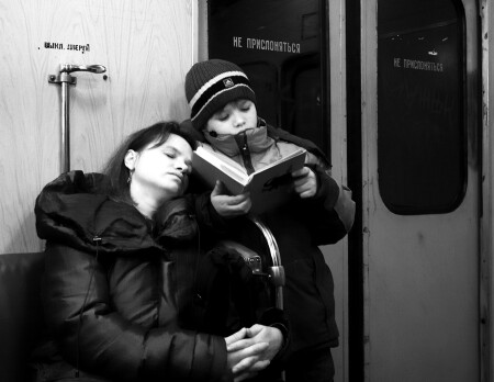 вечер в метро.