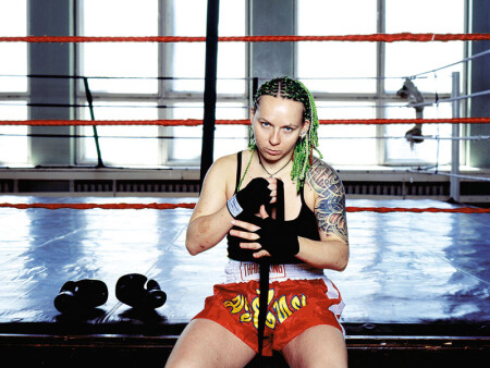 Девушка желает познакомиться...