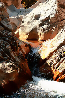 Вода и камни