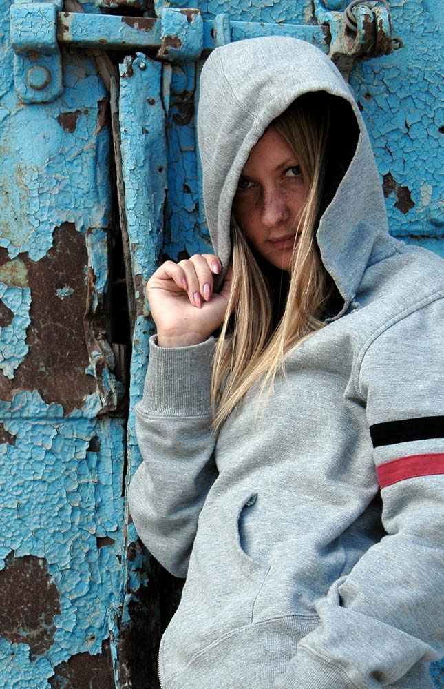  ))) BAD GIRL (((