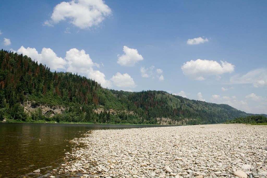 Каменистый берег Томи