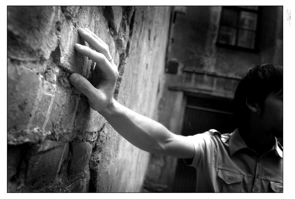 hand-brick