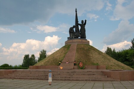 Никто не забыт...