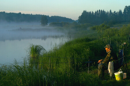сейчас клюнет