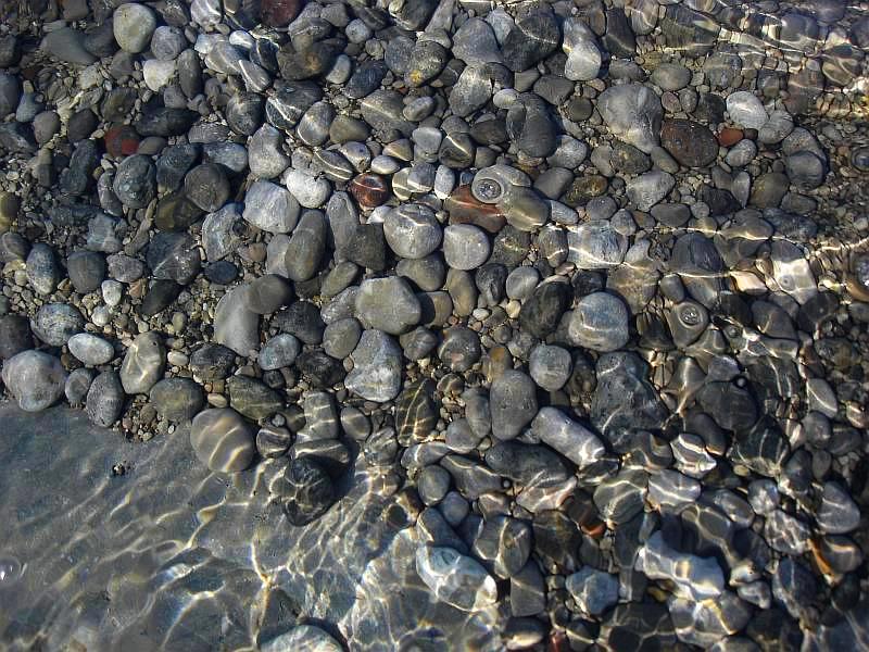 Галька в черном море