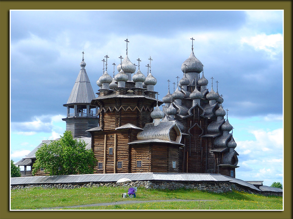 Русь деревянная. Кижи. Выглянуло солнце