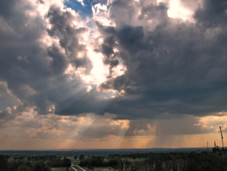 Рядом гроза