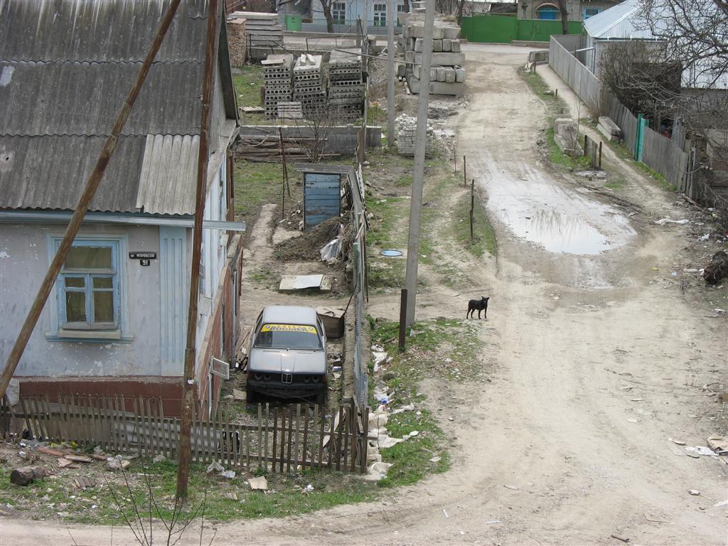 чОрный Бумер под окном валяется...