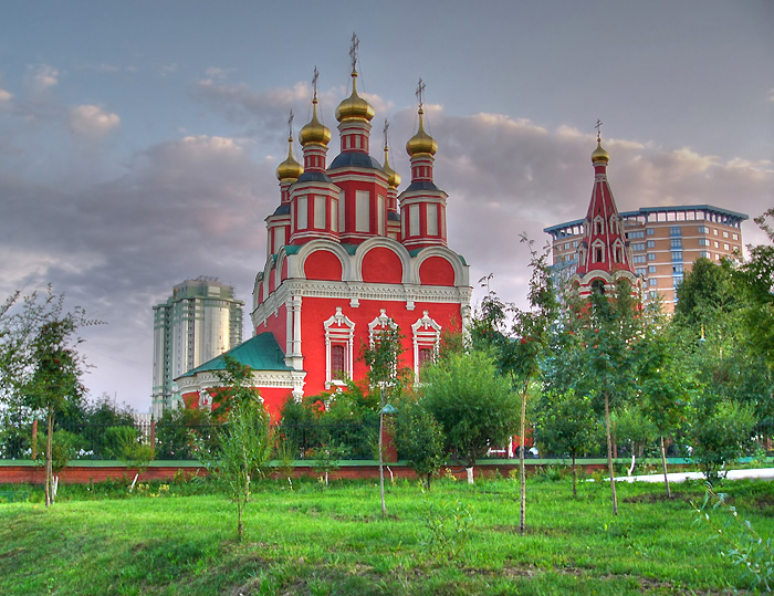 Храм Михаила Архангела в Тропареве.