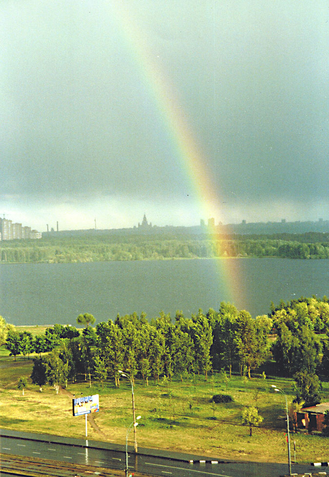 Радуга на северо-западе Москвы