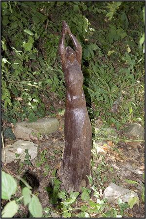 Танцующая...