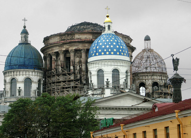 Троицкий собор после пожара 25 авг. 2006 г.
