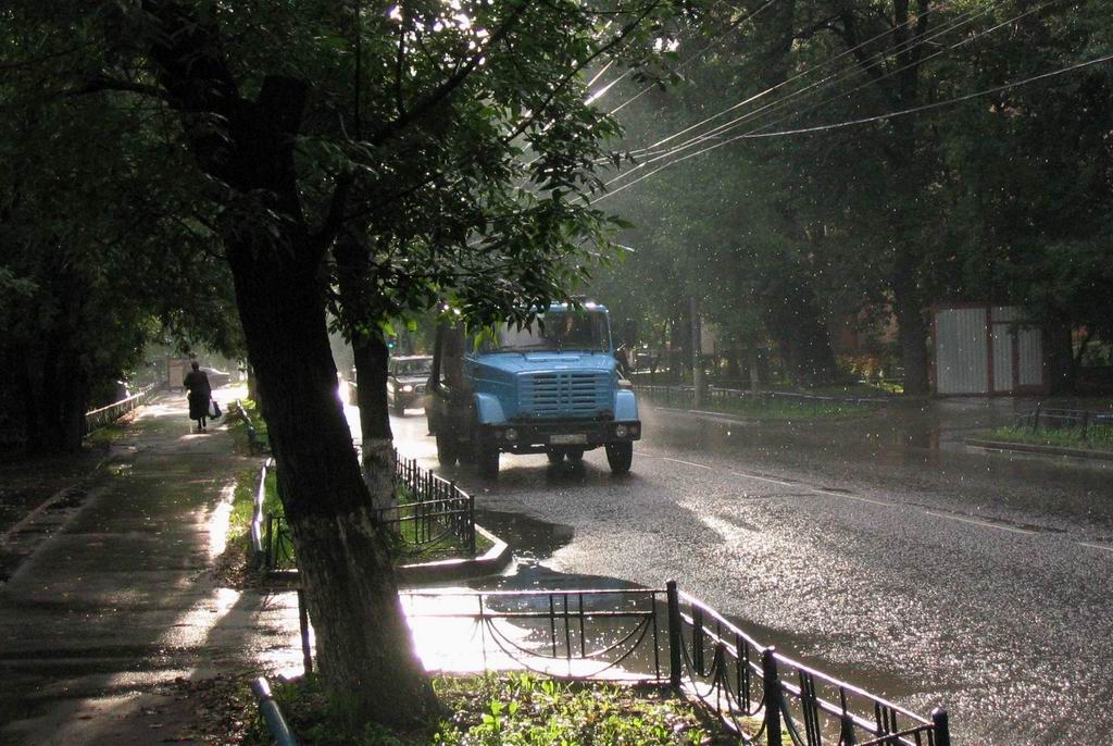 город