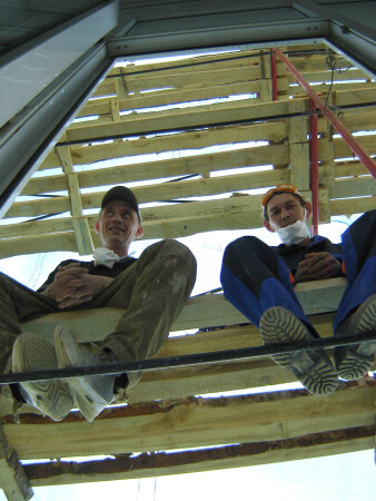 Не кочегары мы, не плотники...