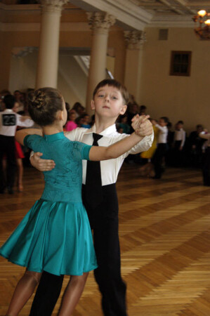 Молодёжь зажигает 1