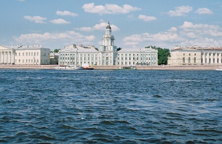 ЛГУ у Дворцового моста