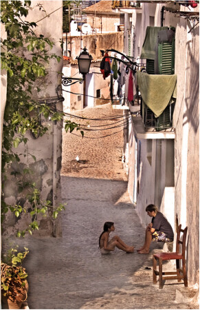 Крутые улочки Dalt Vila
