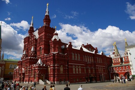 Серпасто-молоткастое небо