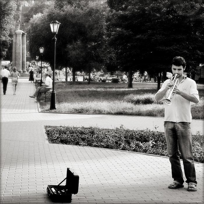 Ту-би-ду-би-ду-у-у...