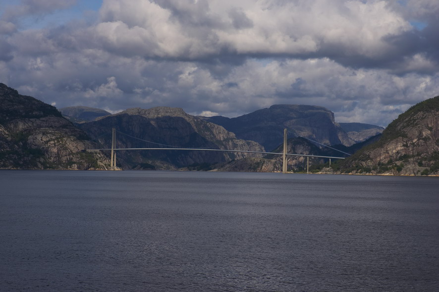 &quot;Lysefjord's bridge&quot; 