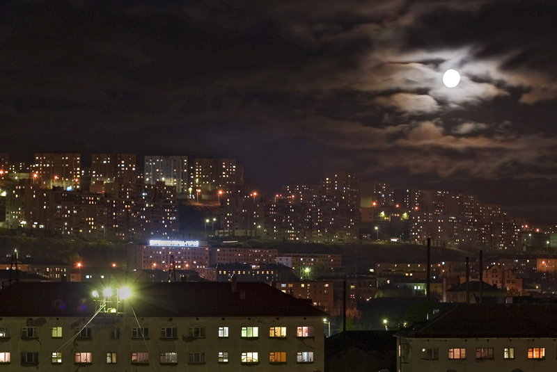 Уж зима за окном