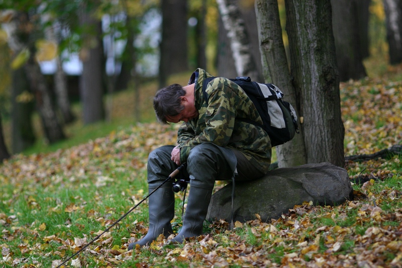 Рыбак в лесу