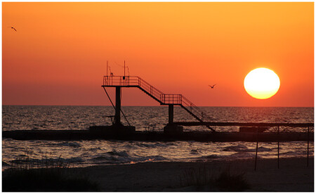 О море и уходящем дне