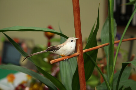 Как прибили, так и держится...