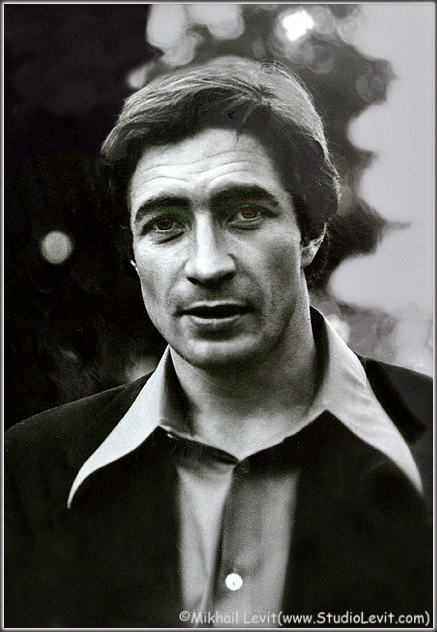ЮРИЙ КАМОРНЫЙ.