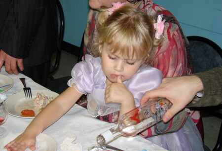 Папа! Не могу... больше.... пить.....