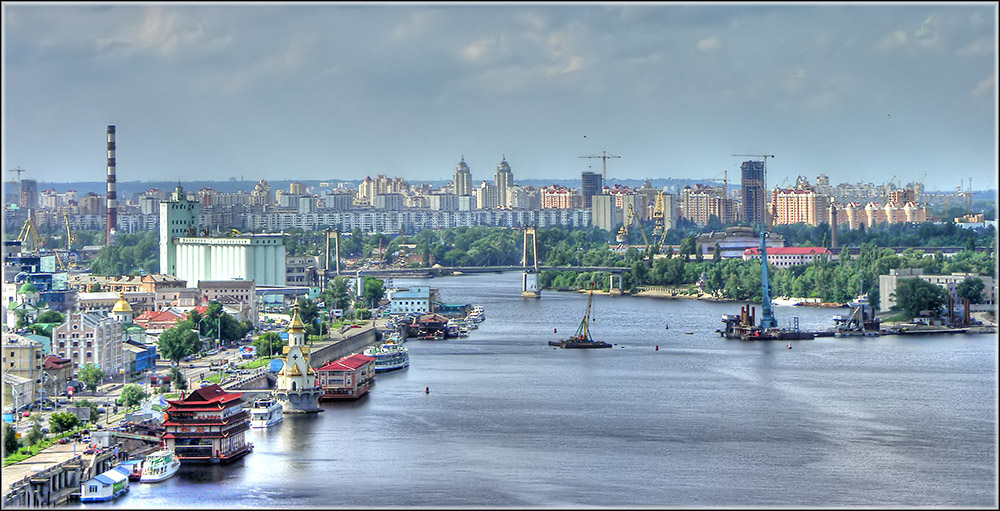 Будни речного порта