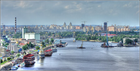 Будни речного порта