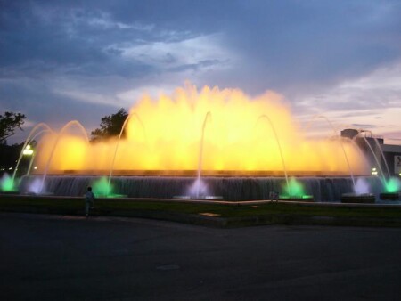 Поющий фонтан (Барселона)