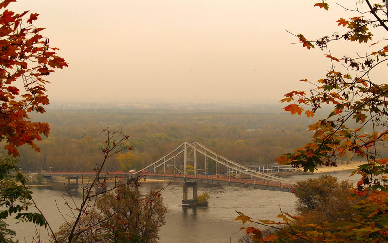 Мост через осень (Киев)