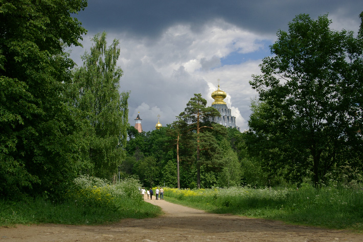 В НовоИерусалимском парке.