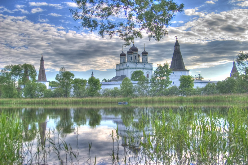 Иосифо-Волоколамский монастырь